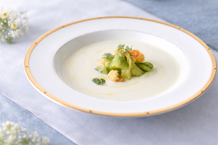 新玉ねぎのポタージュ季節野菜のフリット